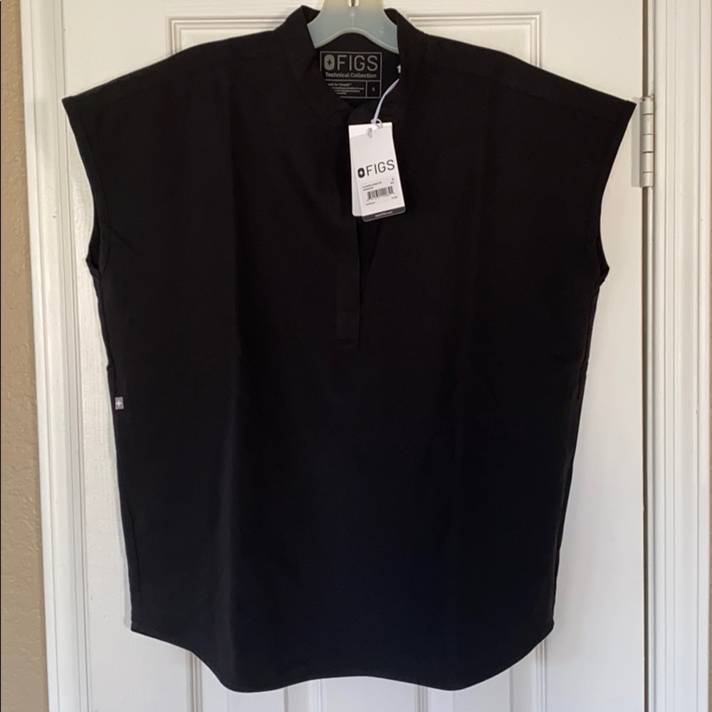 FIGS Women’s Rafaela Scrub Top